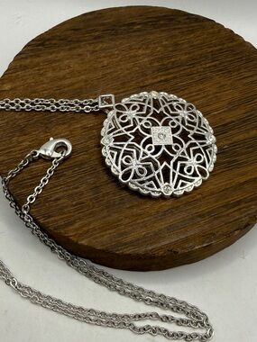 Signed Vintage NP Silver Mandala Filigree Pendant Necklace Openwork Lace Medalli